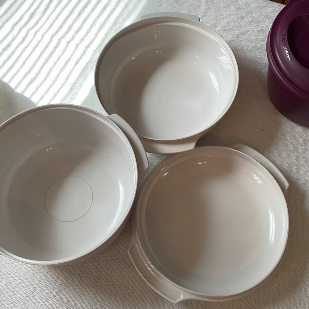 Tupperware - Picture 8 of 11